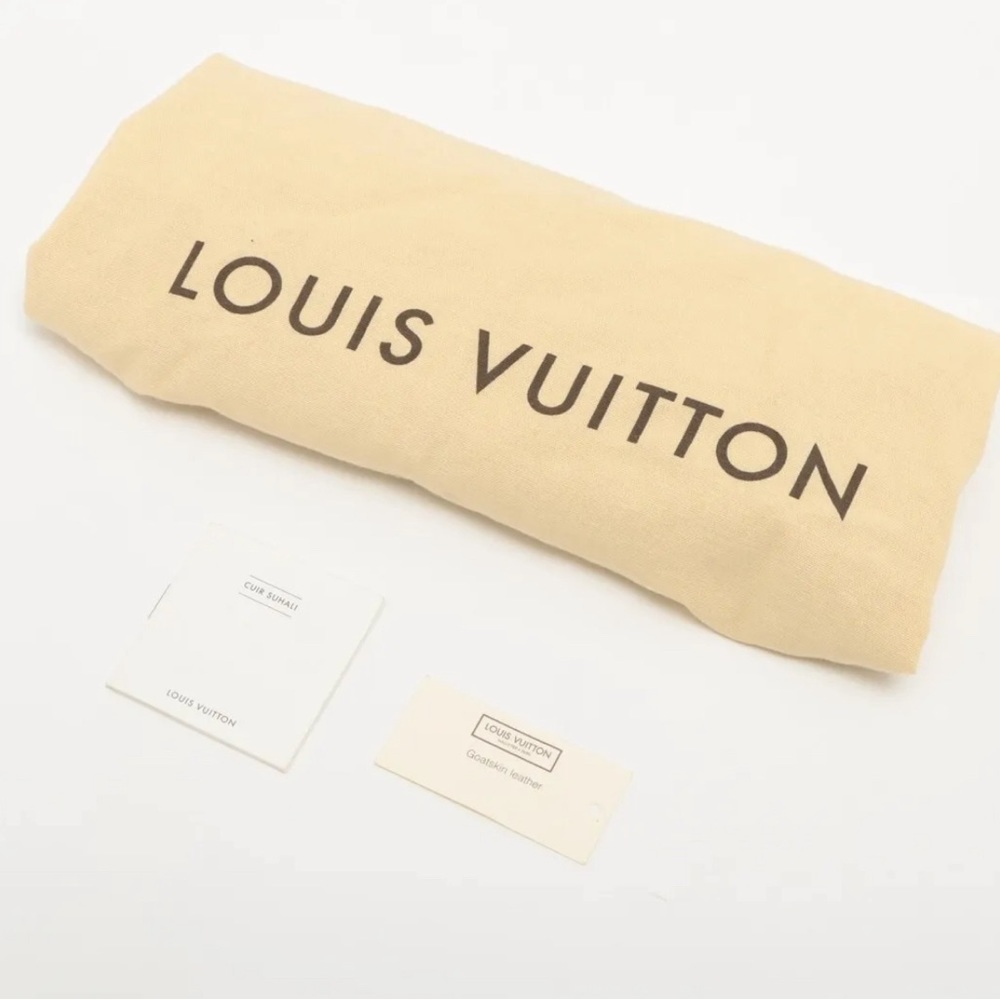 Louis Vuitton Suhali Lockit MM - Ivory With Gold hardware M91874 - Picture 13 of 13